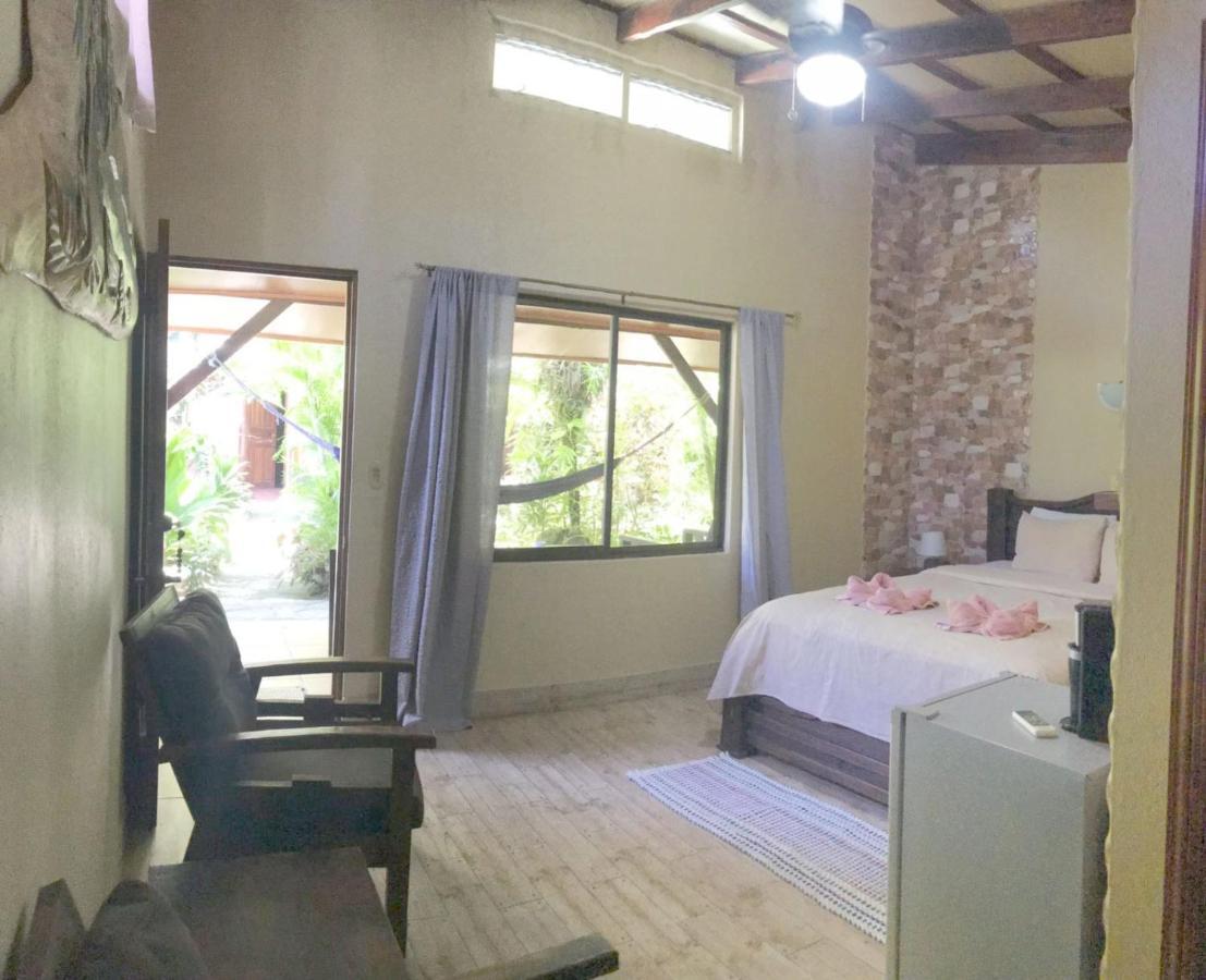 Casa Caribbean Coconut Hotel Кахуита Екстериор снимка