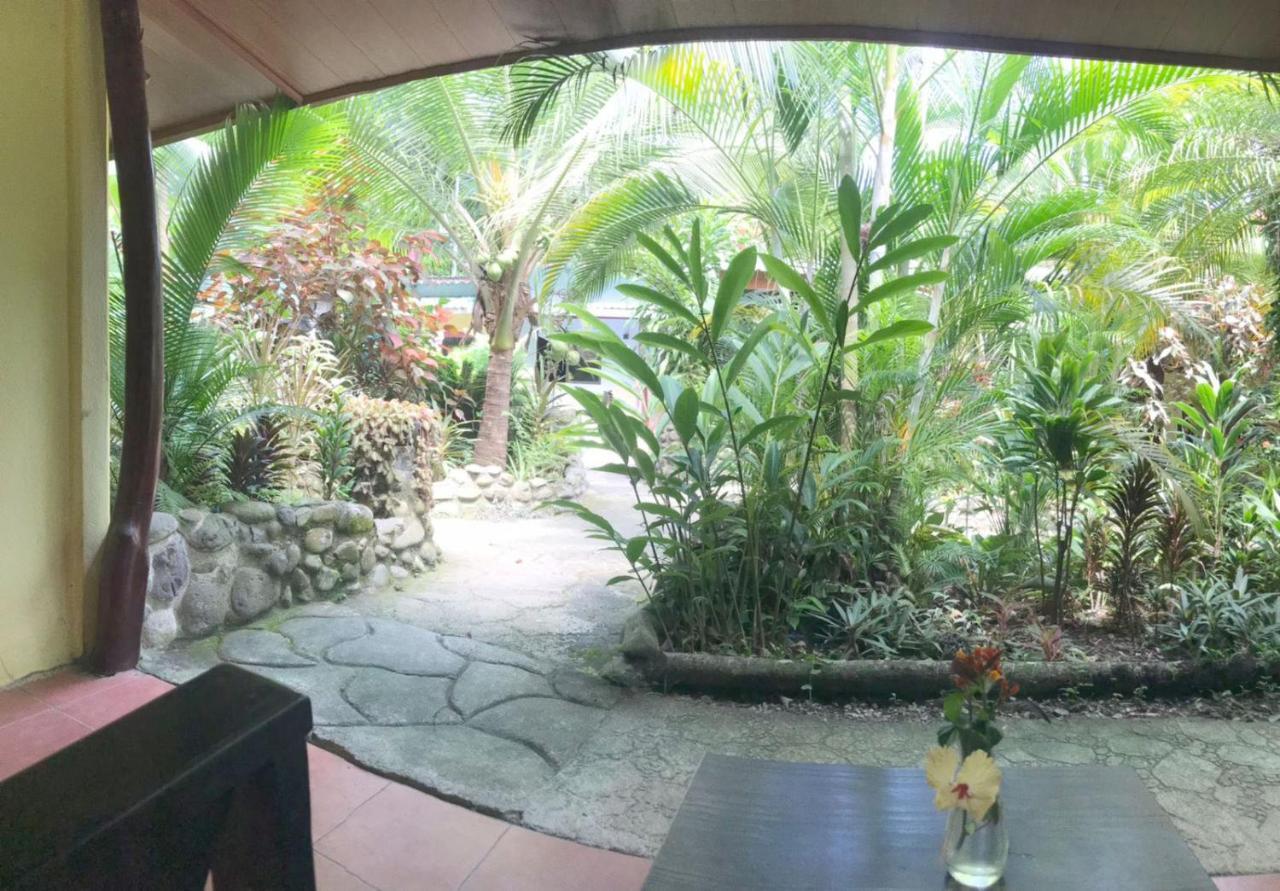 Casa Caribbean Coconut Hotel Кахуита Екстериор снимка