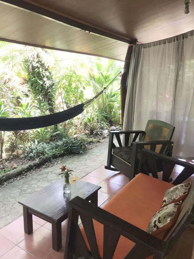 Casa Caribbean Coconut Hotel Кахуита Екстериор снимка