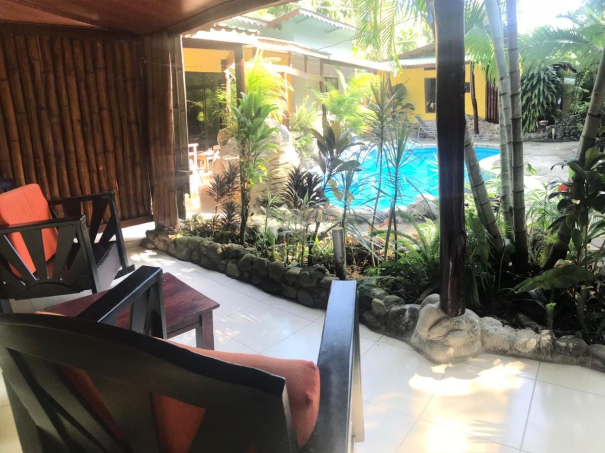Casa Caribbean Coconut Hotel Кахуита Екстериор снимка