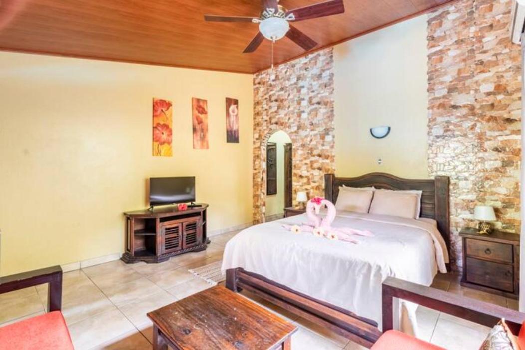 Casa Caribbean Coconut Hotel Кахуита Екстериор снимка
