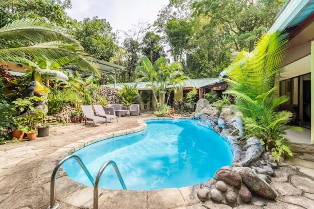 Casa Caribbean Coconut Hotel Кахуита Екстериор снимка