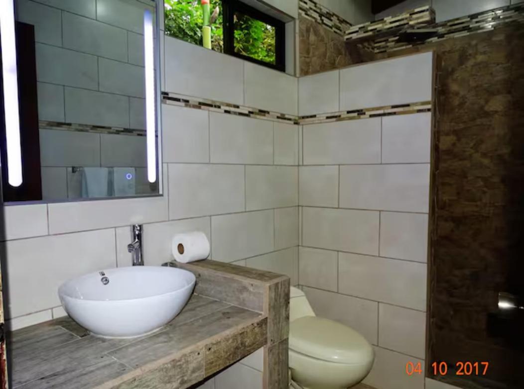 Casa Caribbean Coconut Hotel Кахуита Екстериор снимка