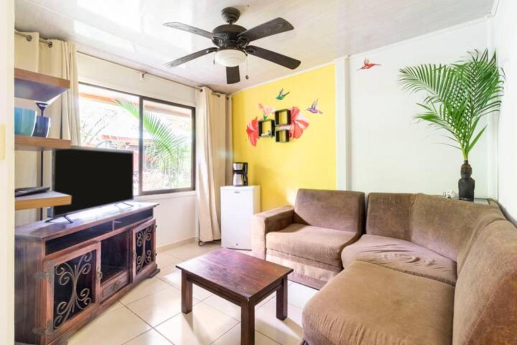 Casa Caribbean Coconut Hotel Кахуита Екстериор снимка