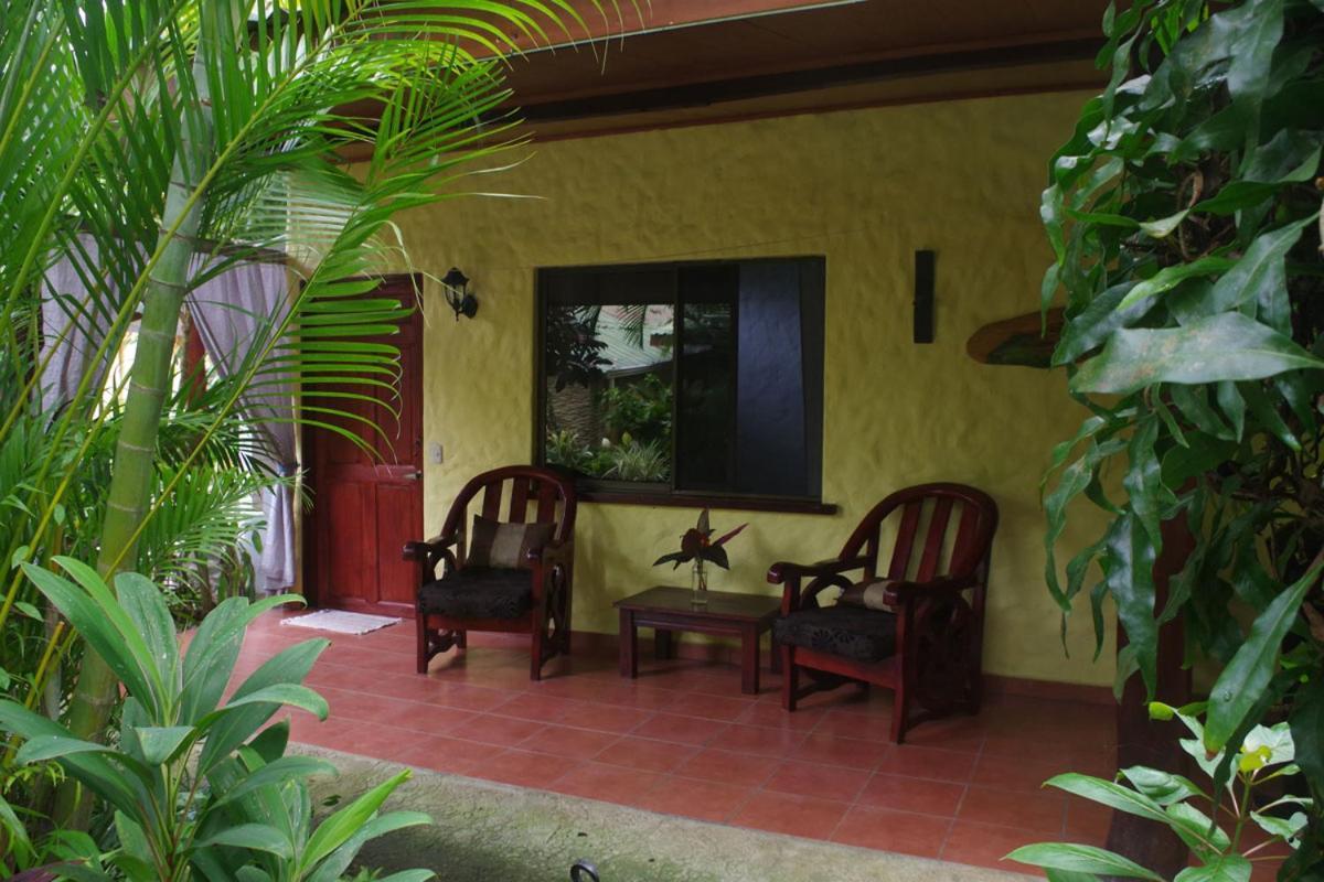 Casa Caribbean Coconut Hotel Кахуита Екстериор снимка