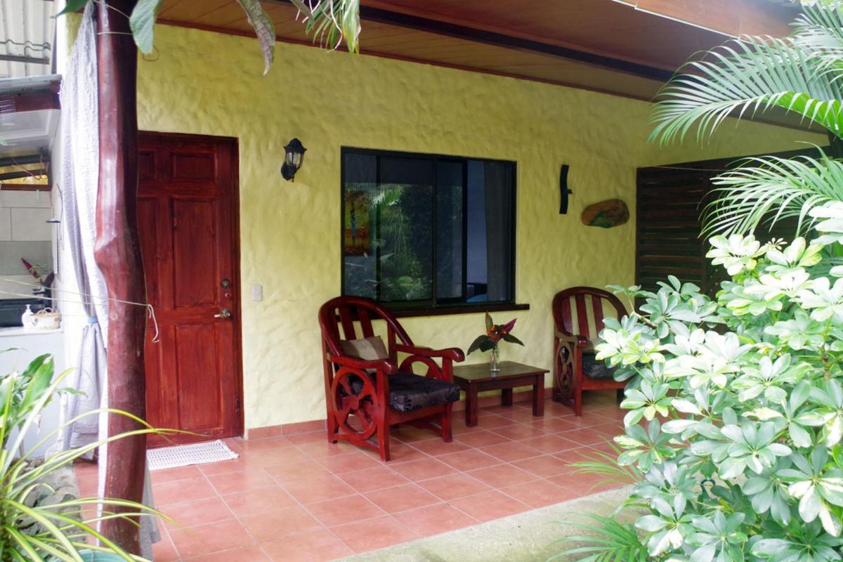Casa Caribbean Coconut Hotel Кахуита Екстериор снимка