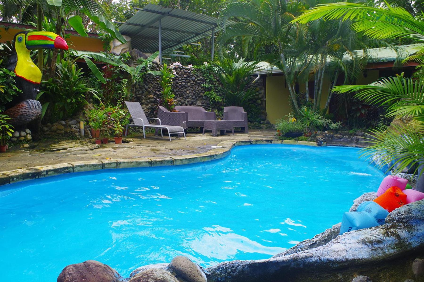 Casa Caribbean Coconut Hotel Кахуита Екстериор снимка